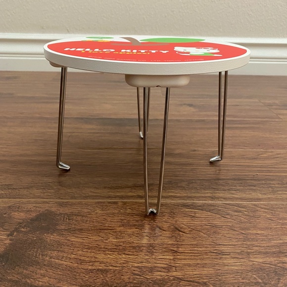 Vintage Hello Kitty Foldable/Fold Up Table (NIB) - Picture 3 of 7